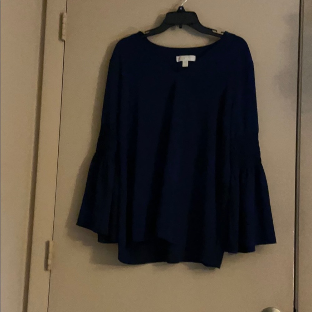 Blouse with flair sleeves